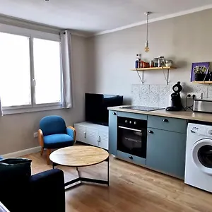 Centre Ancien Proche Gare Et Depart Corse- 5 Pers - Freewifi - Ac Appartement Toulon
