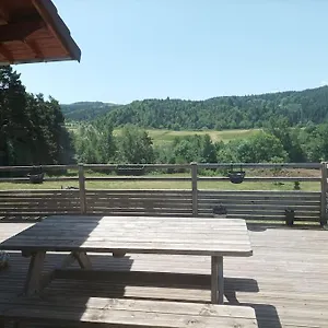  Séjour chez l'habitant A La Campagne Dans Jolie Maison En Bois.